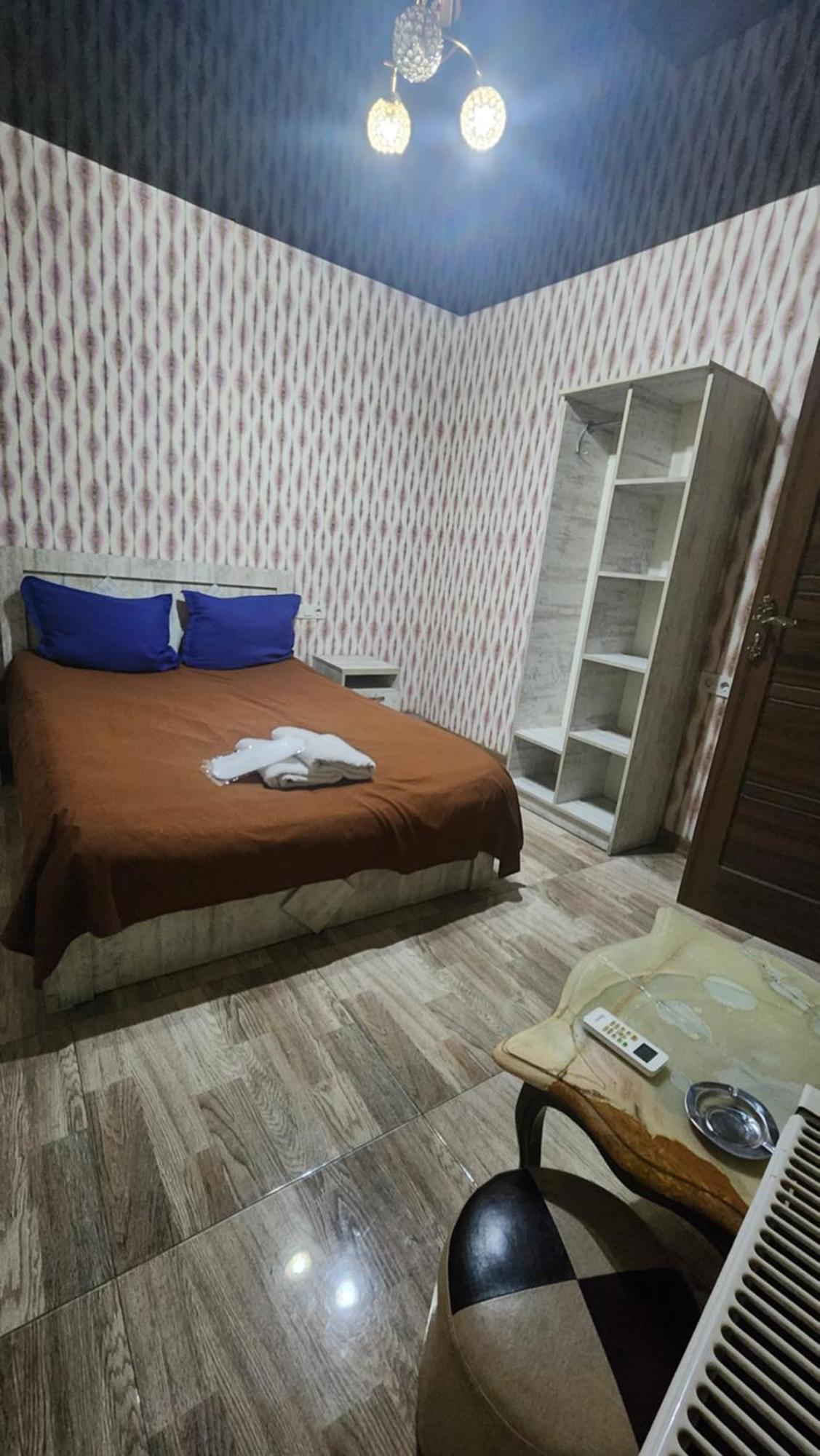 Hotel ,,Mega" Tbilisi Exteriör bild