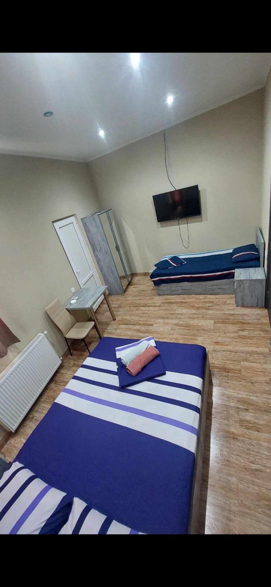 Hotel ,,Mega" Tbilisi Exteriör bild